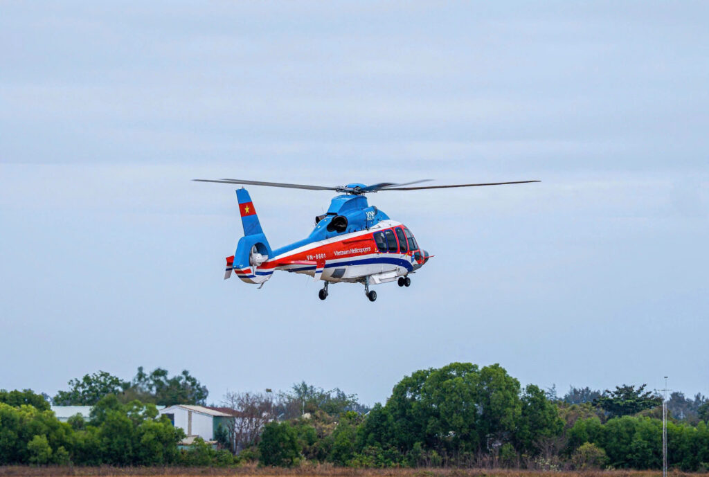 Discover refined business travel in Vietnam with helicopter scenic flights, seaplane transfers, luxury resorts, Ha Long Bay cruises, The Vietage train, and exclusive Mekong journeys tailored for high-end clients.